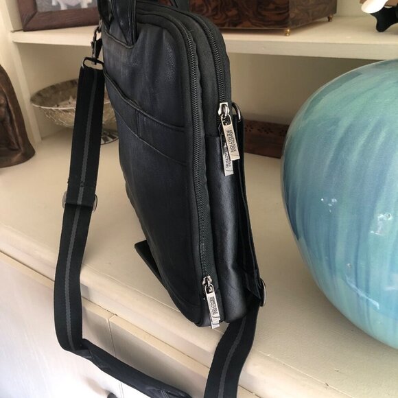 Kenneth Cole Reaction ProTec Faux Pebbled Leather Slim 16" Laptop Business Brief - Picture 3 of 8